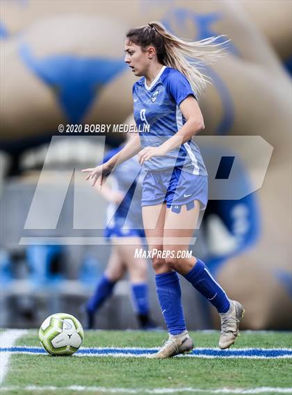 Thumbnail 2 in Leigh @ Clovis (CIF SoCal Regional D2 Final) photogallery.