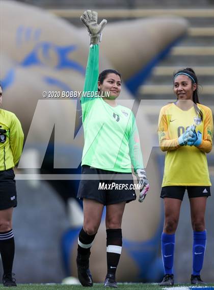 Thumbnail 2 in Leigh @ Clovis (CIF SoCal Regional D2 Final) photogallery.