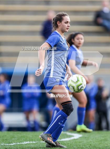 Thumbnail 2 in Leigh @ Clovis (CIF SoCal Regional D2 Final) photogallery.