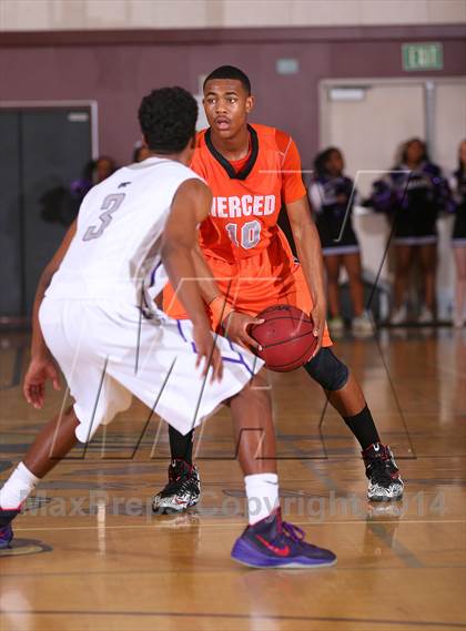Thumbnail 2 in Merced vs. Franklin (CIF SJS D-1 Playoffs) photogallery.