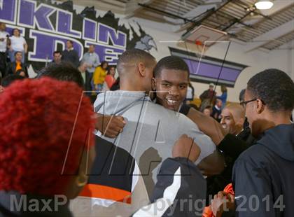 Thumbnail 2 in Merced vs. Franklin (CIF SJS D-1 Playoffs) photogallery.