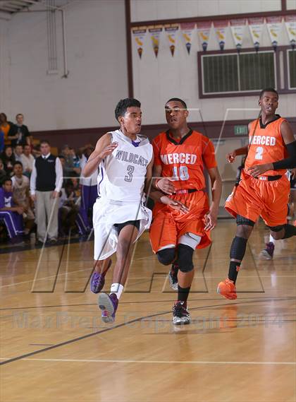 Thumbnail 1 in Merced vs. Franklin (CIF SJS D-1 Playoffs) photogallery.