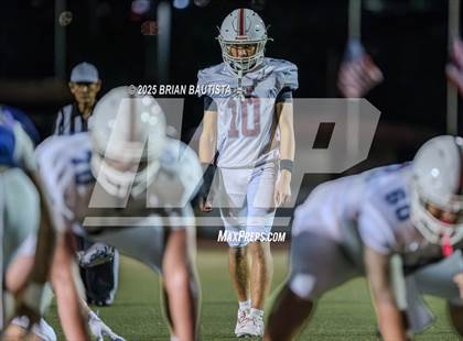 Thumbnail 3 in Damien vs. Baldwin (HHSAA Division1 Round 1) photogallery.