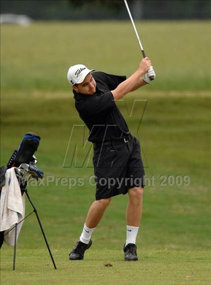Thumbnail 2 in NCHSAA Championships (3A - Day 1) photogallery.