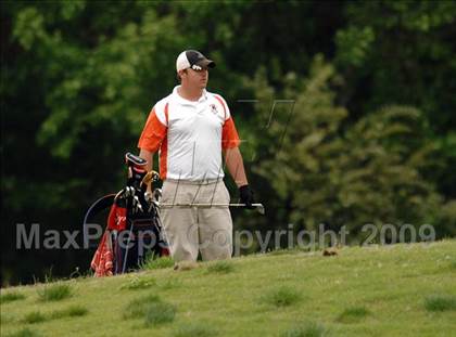 Thumbnail 2 in NCHSAA Championships (3A - Day 1) photogallery.