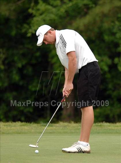 Thumbnail 1 in NCHSAA Championships (3A - Day 1) photogallery.