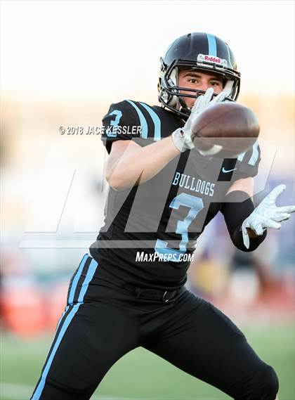 Thumbnail 3 in Oxnard @ Buena photogallery.
