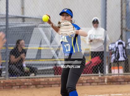 Thumbnail 1 in Brea Olinda @ Valencia photogallery.