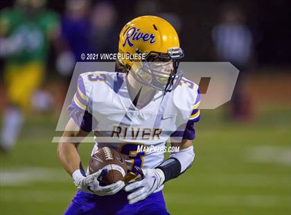 Thumbnail 2 in Columbia River @ Tumwater photogallery.