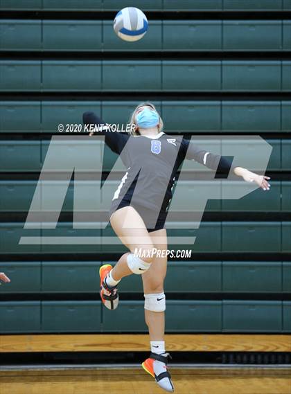 Thumbnail 1 in Utica Eisenhower vs. Clarkston  photogallery.