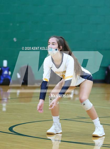 Thumbnail 1 in Utica Eisenhower vs. Clarkston  photogallery.