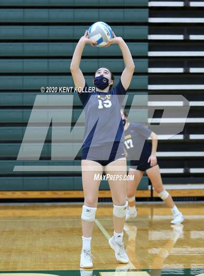 Thumbnail 2 in Utica Eisenhower vs. Clarkston  photogallery.