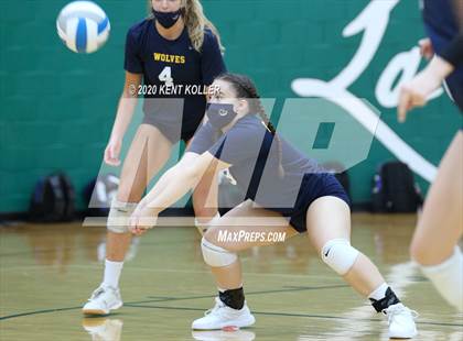 Thumbnail 3 in Utica Eisenhower vs. Clarkston  photogallery.