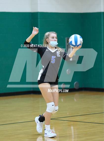 Thumbnail 3 in Utica Eisenhower vs. Clarkston  photogallery.