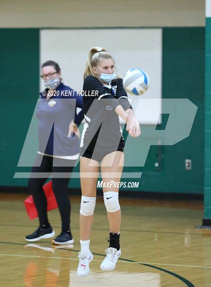 Thumbnail 2 in Utica Eisenhower vs. Clarkston  photogallery.