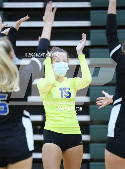 Thumbnail 1 in Utica Eisenhower vs. Clarkston  photogallery.