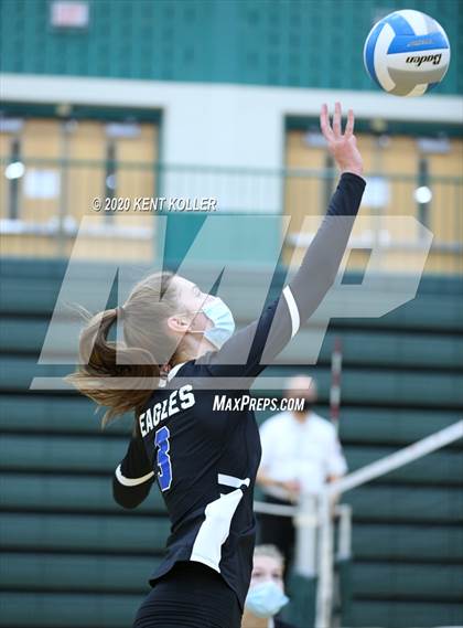 Thumbnail 2 in Utica Eisenhower vs. Clarkston  photogallery.