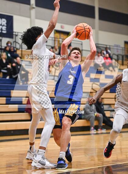 Thumbnail 3 in Alexander vs. Etowah (Lemon Street Classic) photogallery.