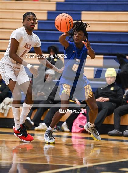 Thumbnail 3 in Alexander vs. Etowah (Lemon Street Classic) photogallery.