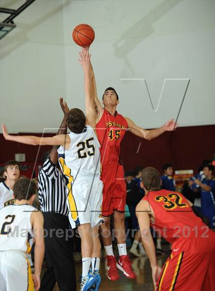 Thumbnail 1 in Mission Viejo vs. Menlo (MaxPreps Holiday Classic) photogallery.