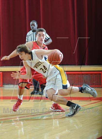 Thumbnail 2 in Mission Viejo vs. Menlo (MaxPreps Holiday Classic) photogallery.