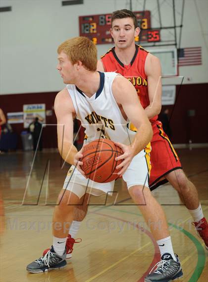Thumbnail 2 in Mission Viejo vs. Menlo (MaxPreps Holiday Classic) photogallery.