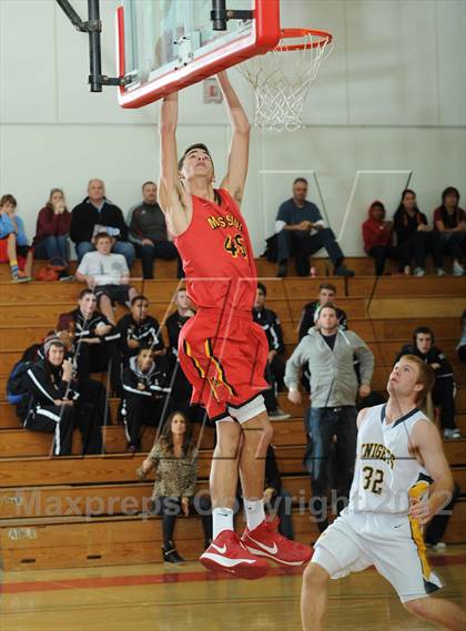 Thumbnail 2 in Mission Viejo vs. Menlo (MaxPreps Holiday Classic) photogallery.