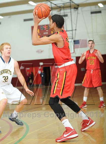 Thumbnail 2 in Mission Viejo vs. Menlo (MaxPreps Holiday Classic) photogallery.