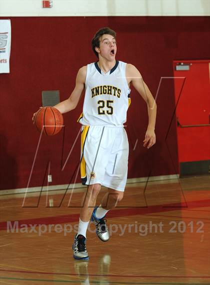 Thumbnail 3 in Mission Viejo vs. Menlo (MaxPreps Holiday Classic) photogallery.