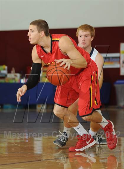 Thumbnail 1 in Mission Viejo vs. Menlo (MaxPreps Holiday Classic) photogallery.