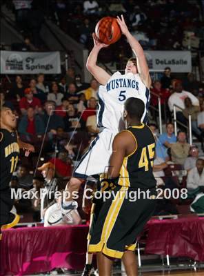 Thumbnail 2 in Alief Hastings vs. Kingwood (Houston vs the Nation Tournament) photogallery.