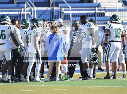 Thumbnail 2 in Graham-Kapowsin vs Collins Hill (Geico State Championship Bowl Series) photogallery.