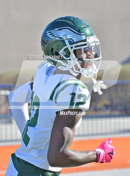 Thumbnail 1 in Graham-Kapowsin vs Collins Hill (Geico State Championship Bowl Series) photogallery.