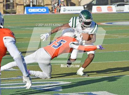 Thumbnail 2 in Graham-Kapowsin vs Collins Hill (Geico State Championship Bowl Series) photogallery.