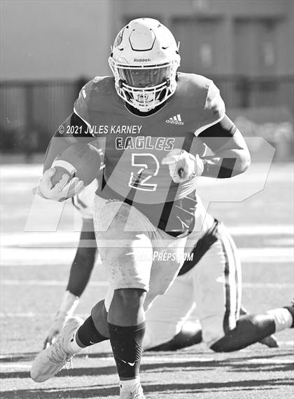 Thumbnail 1 in Graham-Kapowsin vs Collins Hill (Geico State Championship Bowl Series) photogallery.