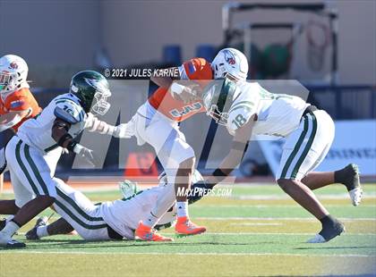 Thumbnail 1 in Graham-Kapowsin vs Collins Hill (Geico State Championship Bowl Series) photogallery.