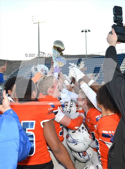 Thumbnail 3 in Graham-Kapowsin vs Collins Hill (Geico State Championship Bowl Series) photogallery.