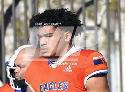 Thumbnail 1 in Graham-Kapowsin vs Collins Hill (Geico State Championship Bowl Series) photogallery.