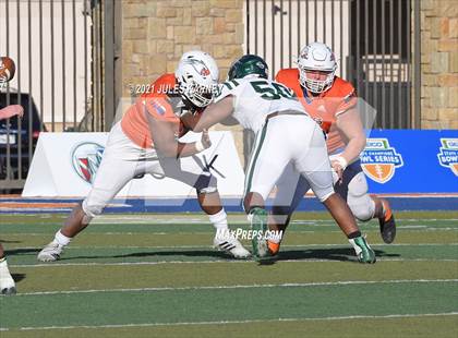 Thumbnail 3 in Graham-Kapowsin vs Collins Hill (Geico State Championship Bowl Series) photogallery.