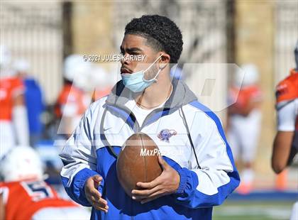 Thumbnail 1 in Graham-Kapowsin vs Collins Hill (Geico State Championship Bowl Series) photogallery.