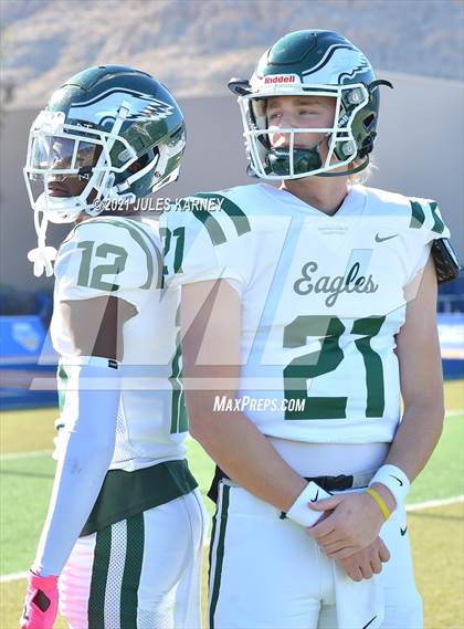 Thumbnail 1 in Graham-Kapowsin vs Collins Hill (Geico State Championship Bowl Series) photogallery.