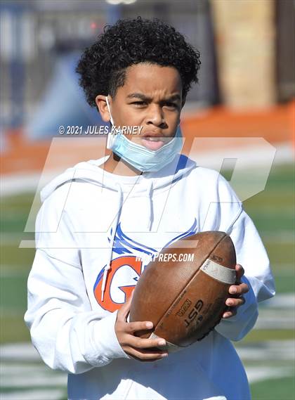 Thumbnail 2 in Graham-Kapowsin vs Collins Hill (Geico State Championship Bowl Series) photogallery.