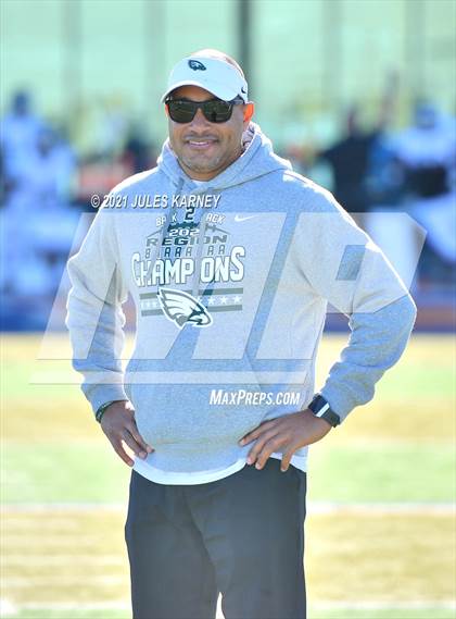 Thumbnail 3 in Graham-Kapowsin vs Collins Hill (Geico State Championship Bowl Series) photogallery.