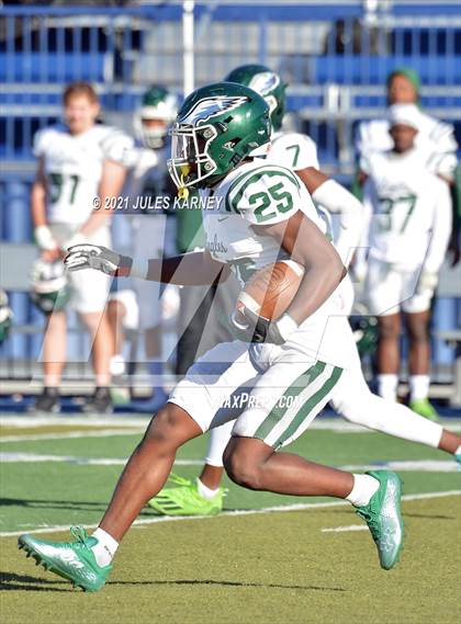 Thumbnail 3 in Graham-Kapowsin vs Collins Hill (Geico State Championship Bowl Series) photogallery.