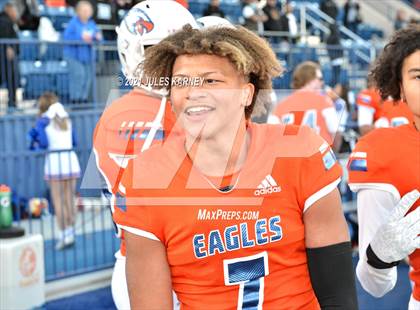 Thumbnail 3 in Graham-Kapowsin vs Collins Hill (Geico State Championship Bowl Series) photogallery.