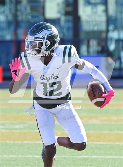 Thumbnail 1 in Graham-Kapowsin vs Collins Hill (Geico State Championship Bowl Series) photogallery.