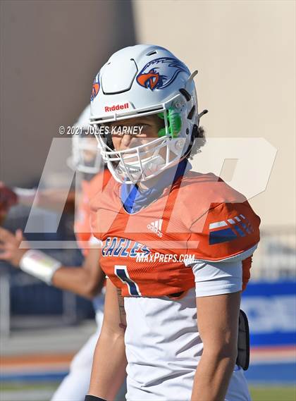 Thumbnail 2 in Graham-Kapowsin vs Collins Hill (Geico State Championship Bowl Series) photogallery.