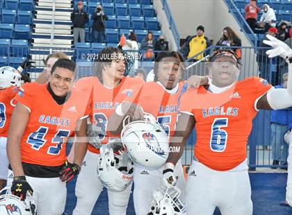 Thumbnail 3 in Graham-Kapowsin vs Collins Hill (Geico State Championship Bowl Series) photogallery.