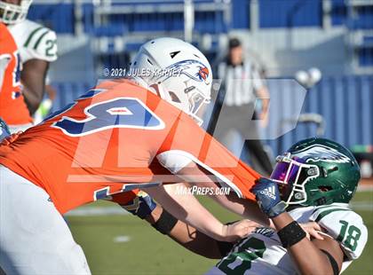 Thumbnail 1 in Graham-Kapowsin vs Collins Hill (Geico State Championship Bowl Series) photogallery.