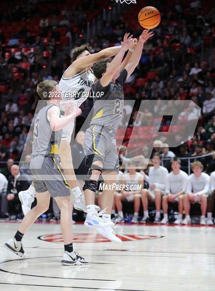 Thumbnail 2 in Bonneville vs. Olympus (UHSAA 5A Semifinal) photogallery.
